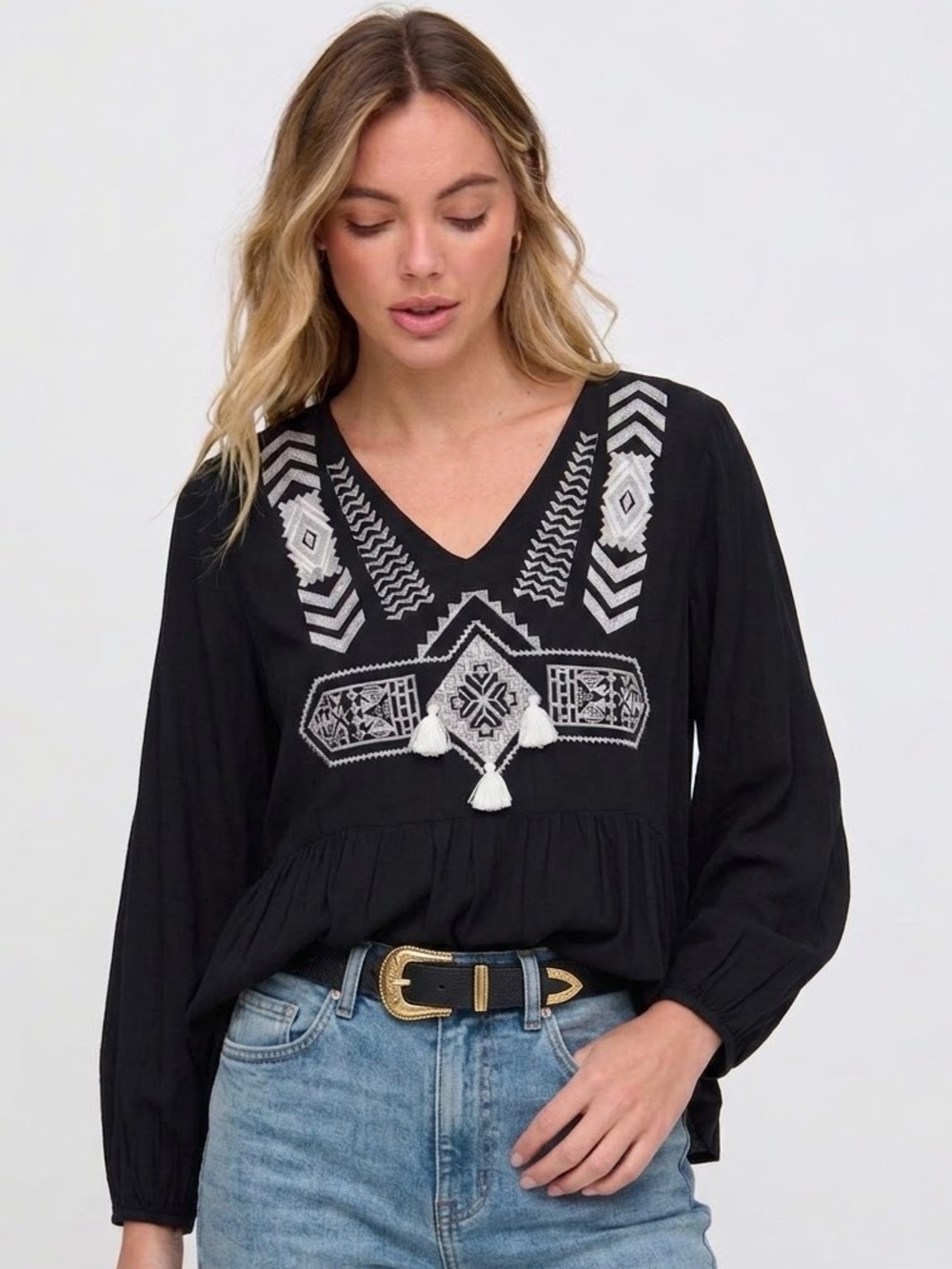 FARM RIO $190 • 18.5” PTP • Fall 21 Geometric Embroidered Tassel Peasant Blouse